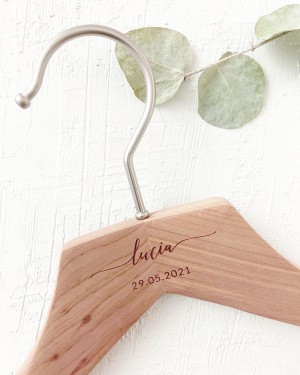 PERSONALIZED CEDAR HANGER WITH ENGRAVED NAME AND DATE
