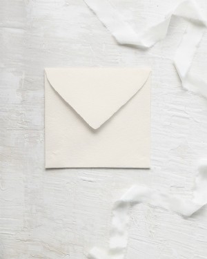 ABOUT HANDMADE OFF-WHITE SQUARE FOR WEDDING INVITATIONS